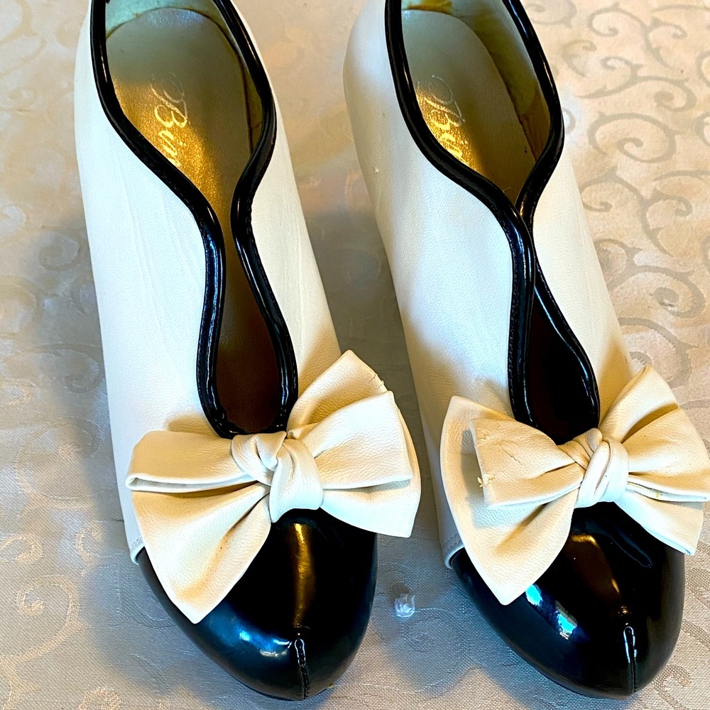 Bing Retro Style 4” black and white heels.